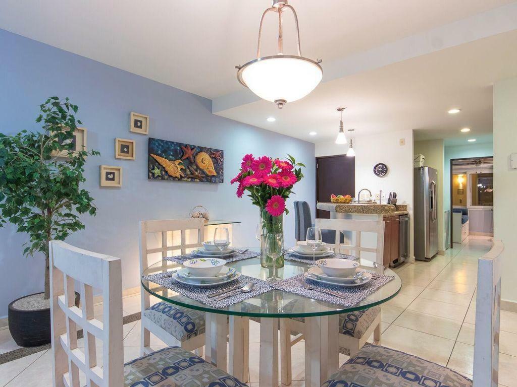 Breathtaking Villa Magna Beachfront Condo, 3 Bedrooms Sleeps 6 Нуево Валярта Екстериор снимка