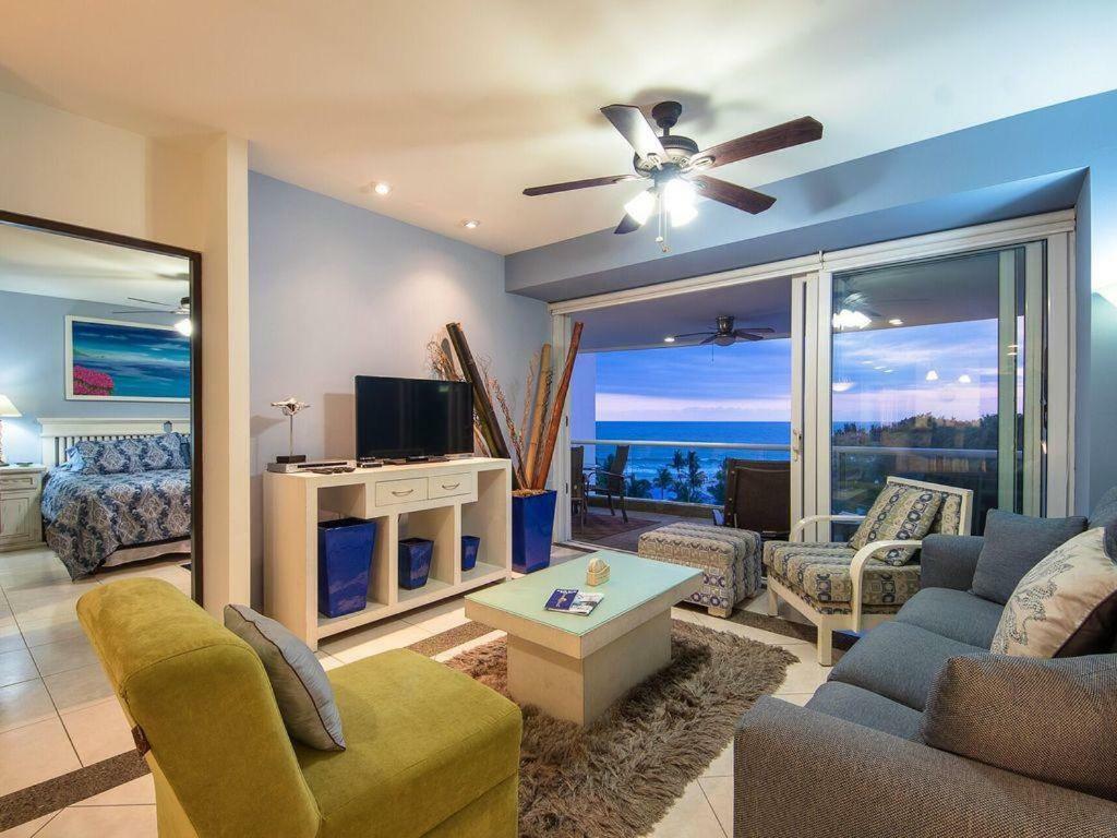 Breathtaking Villa Magna Beachfront Condo, 3 Bedrooms Sleeps 6 Нуево Валярта Екстериор снимка