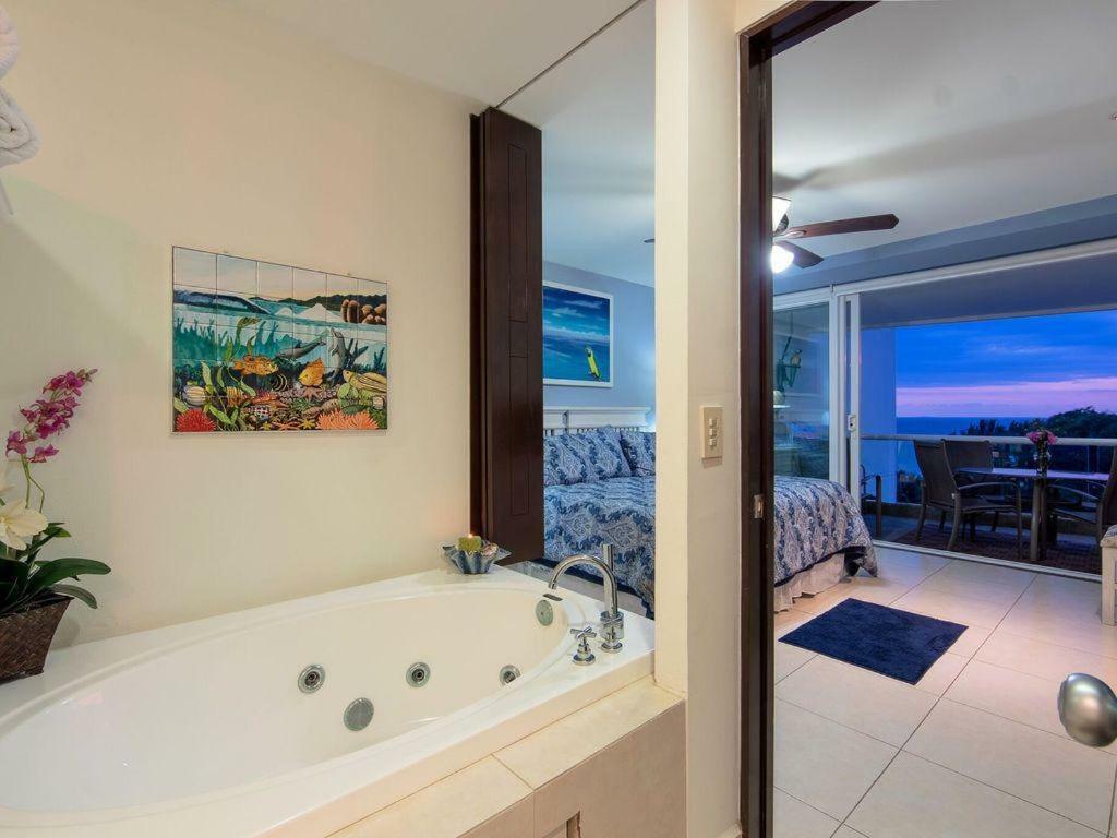 Breathtaking Villa Magna Beachfront Condo, 3 Bedrooms Sleeps 6 Нуево Валярта Екстериор снимка